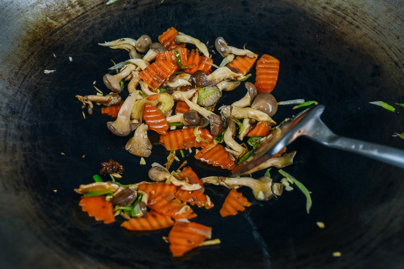 vegetables in wok
