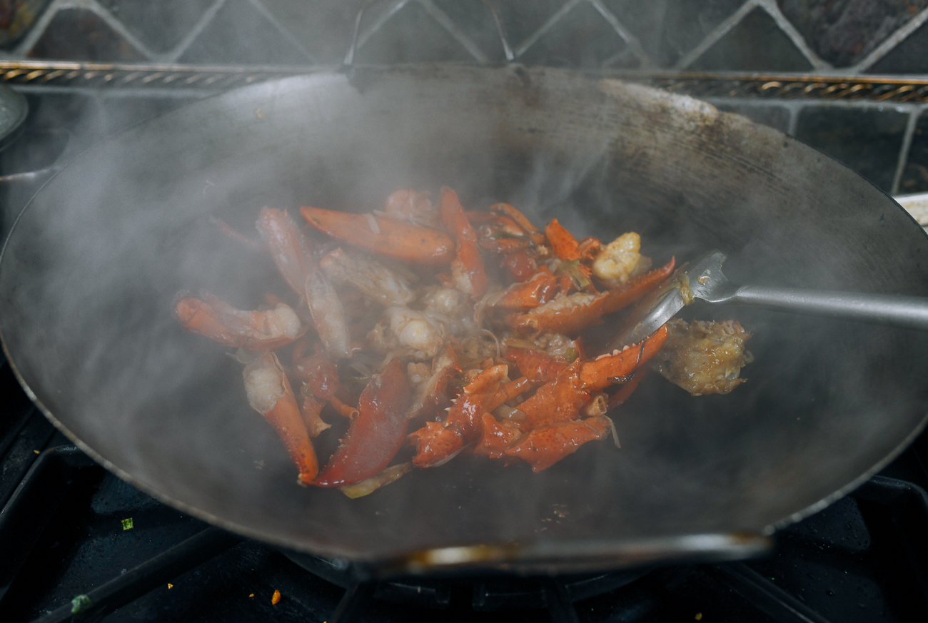 steaming lobster in wok