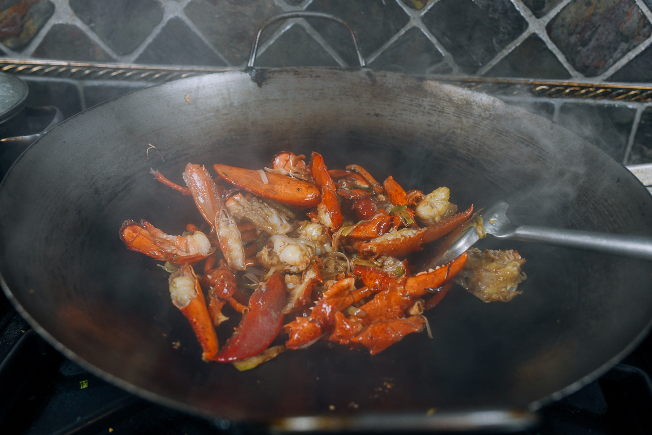stir-frying lobster
