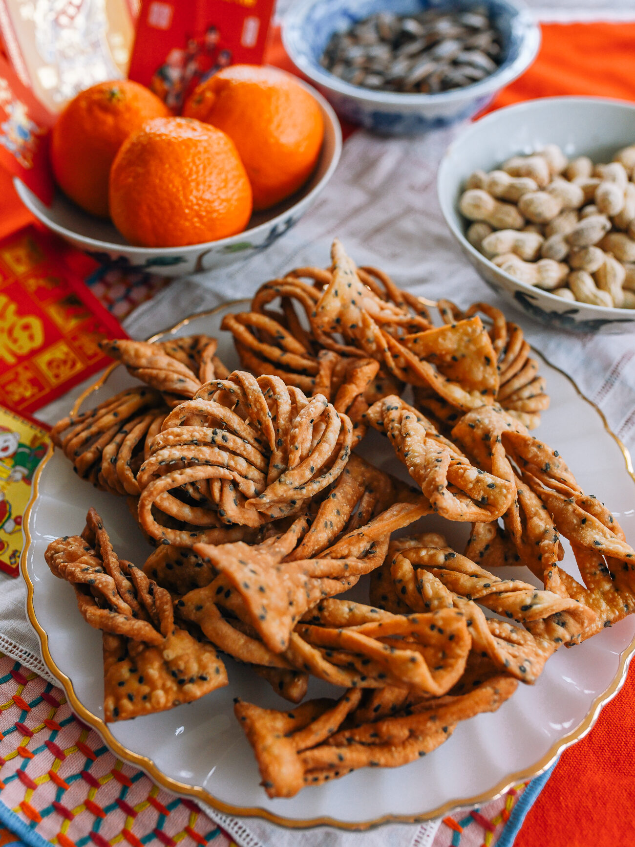 Chinese New Year Snacks - Fried sesame twists - zha ma ye