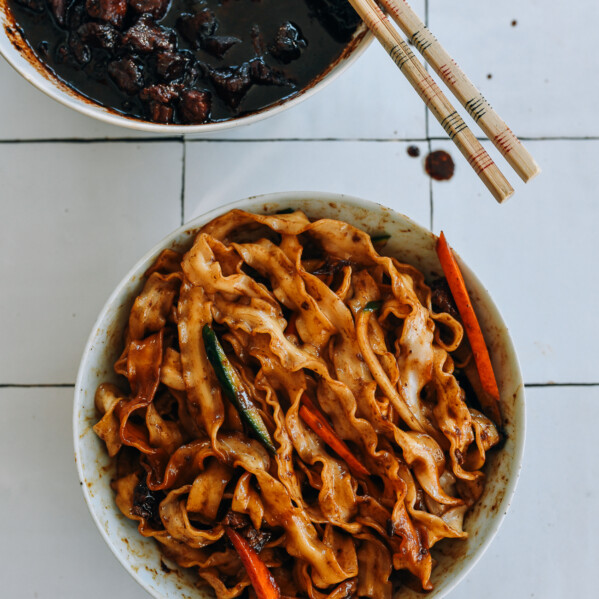 zha jiang mian fried sauce noodles