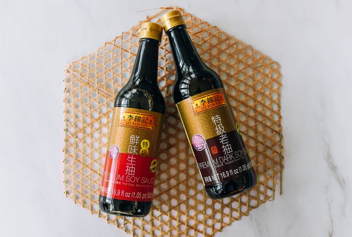 Lee Kum Kee Premium sojų padažas ir Premium tamsus sojų padažas