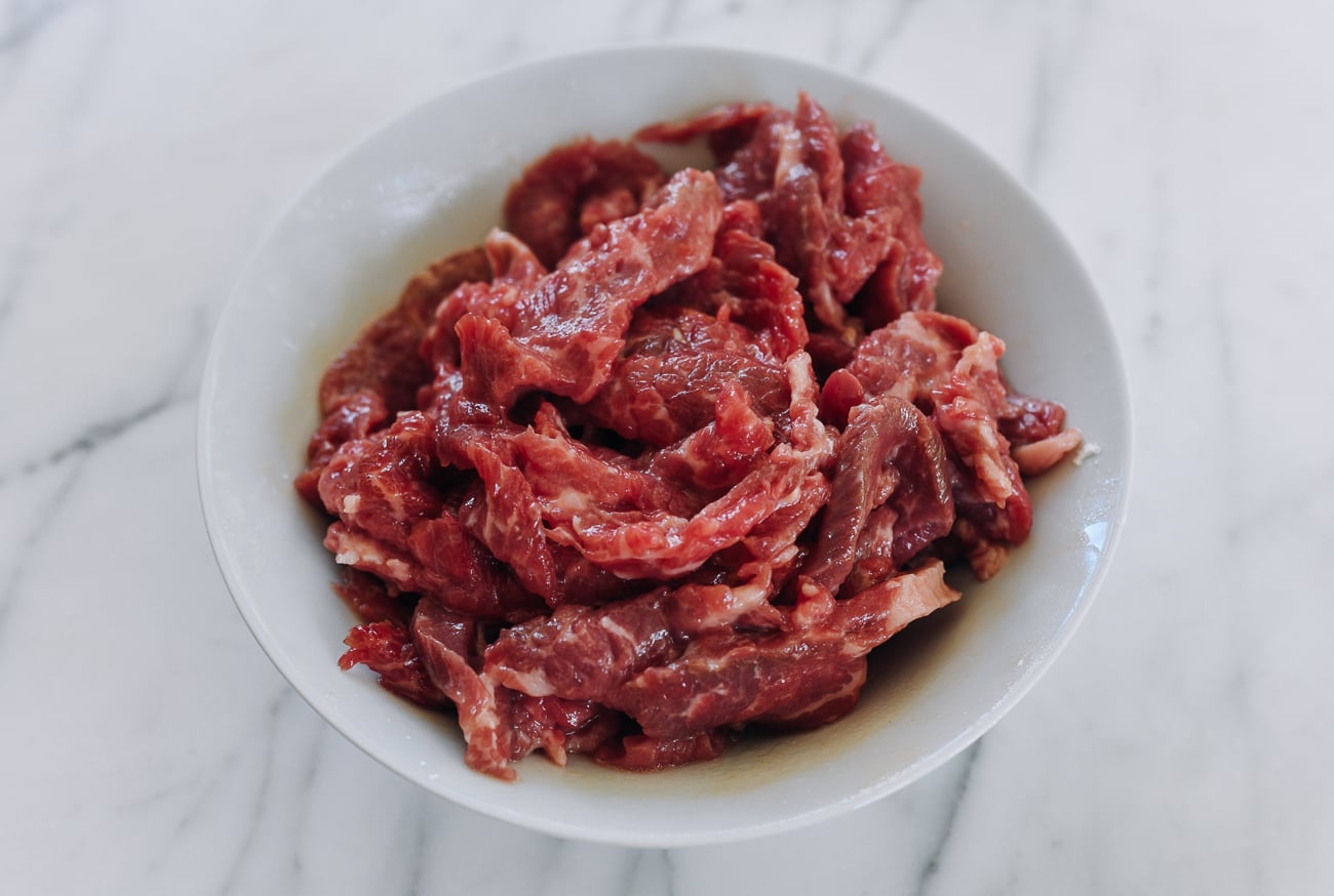 marinated beef for beef with garlic sauce