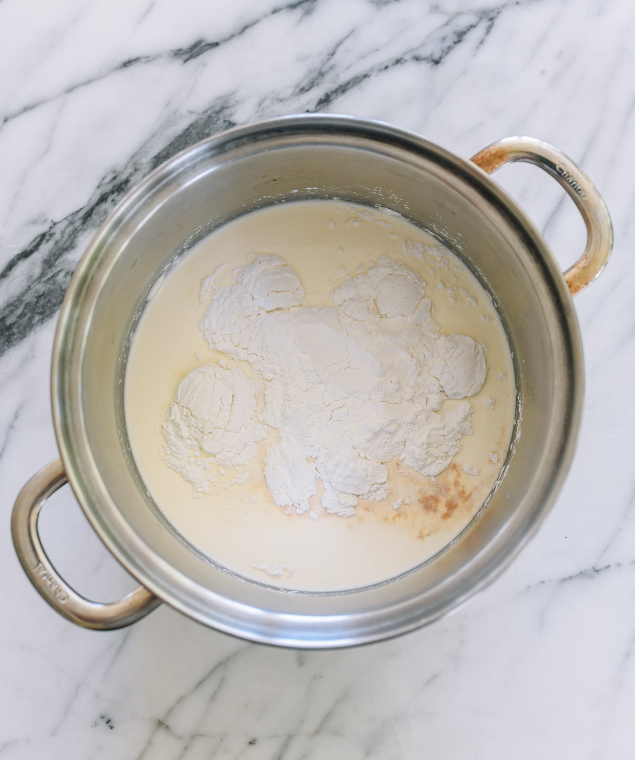 ingredients for cantonese milk pudding in pot