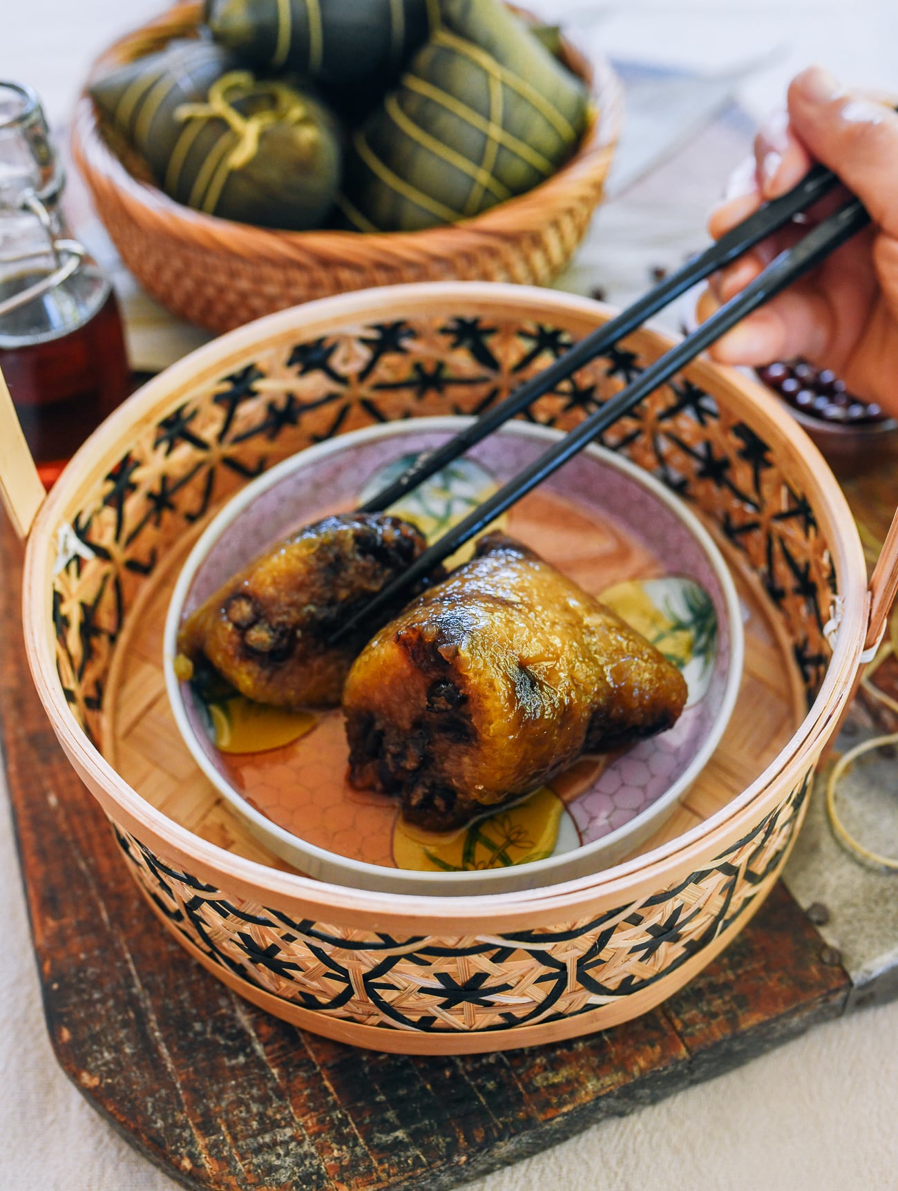 cutting open red bean zongzi