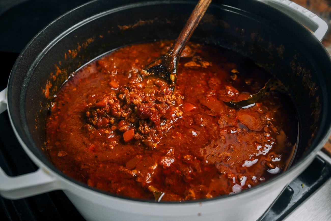 bolognese sauce in dutch oven